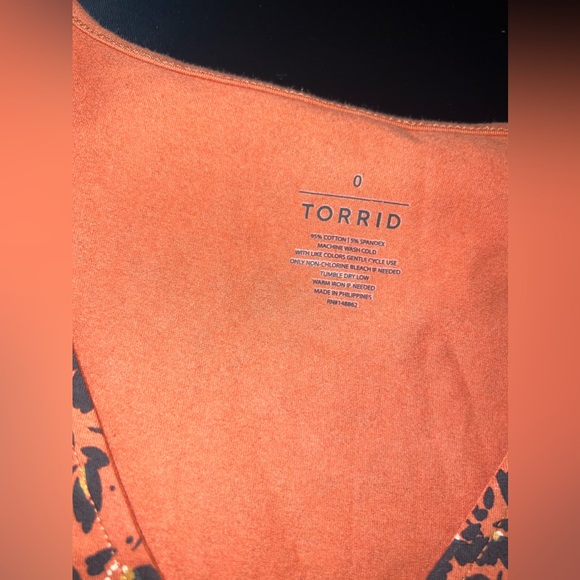 Torrid Leopard Floral Print Orange V Neck Tank Top size 0 (L 12) NWT - Picture 7 of 10